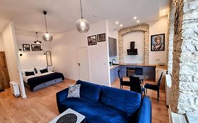 Biały Kruk Apartamenty vis-a-vis Jasnej Góry